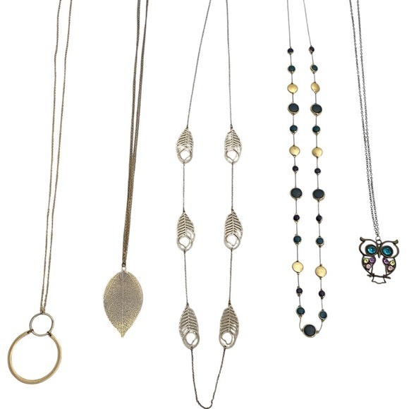 Elegant Gold and Silver Necklace Set - Picture 3 of 16